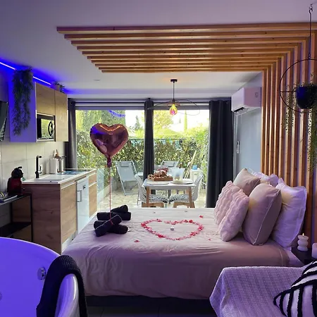 Cosy Balneo Et Terrasse Agde