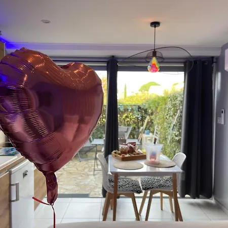 Cosy Balneo Et Terrasse דירה